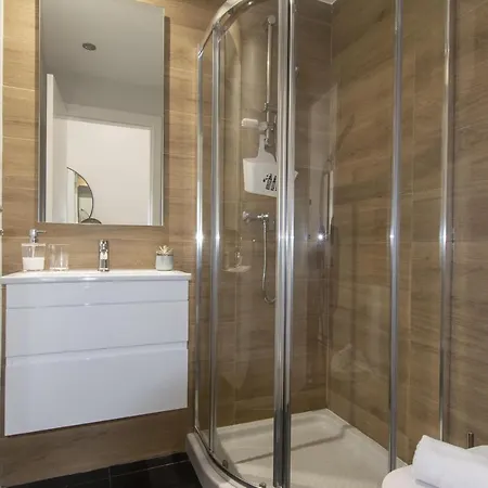 Elegant & Sophisticated Campo Ourique By Gt House Apartment